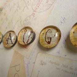 LAUGH - Glass Magnet Set